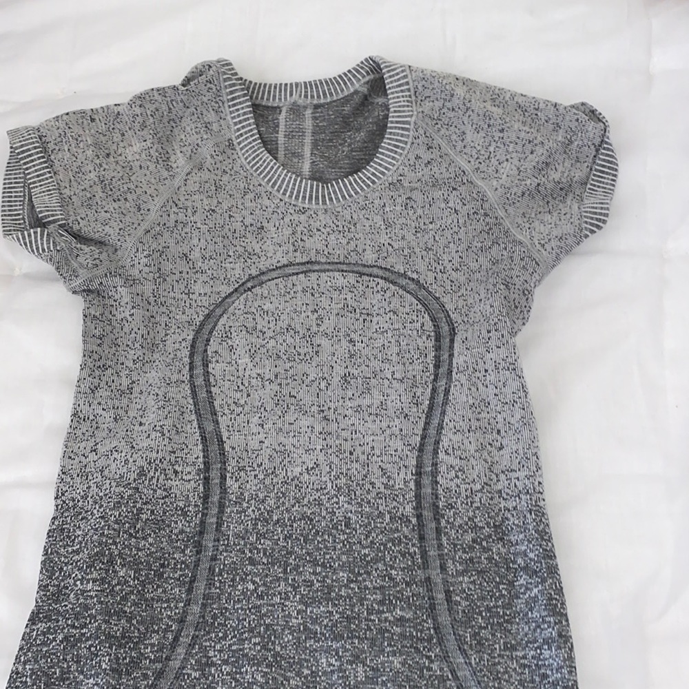 Gray lululemon short sleeve swiftly tech shirt size 2